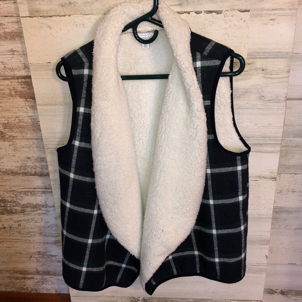MudPie flannel green and blue print fleece Vest size One Size flannel print vest - Picture 2 of 6
